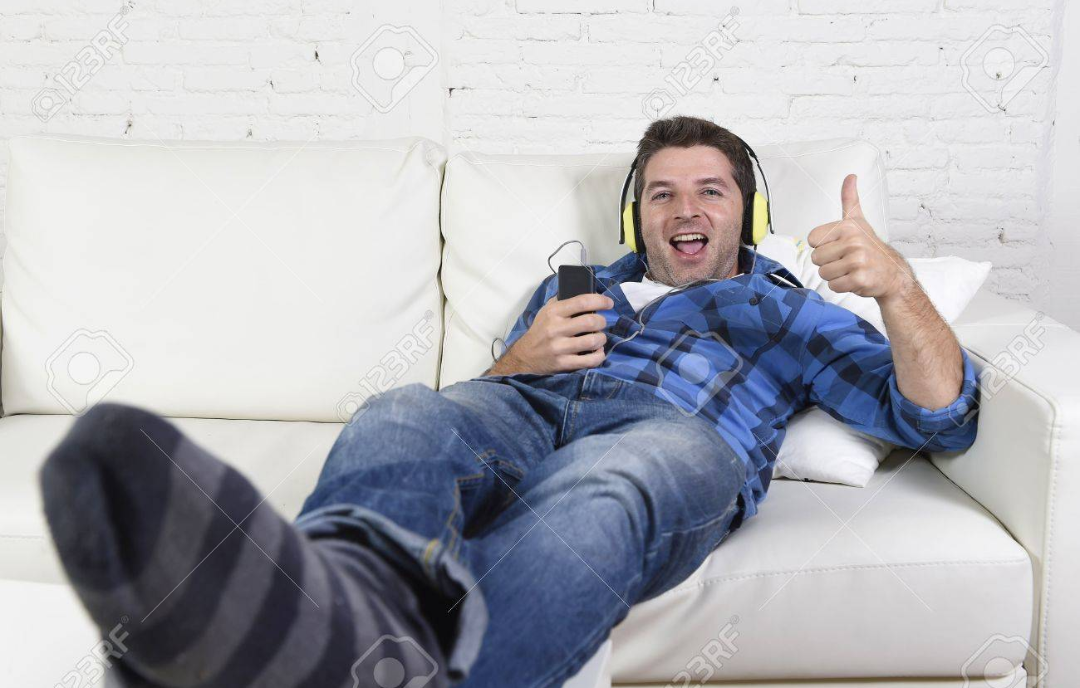 <em><strong>Carlos R.</strong></em>